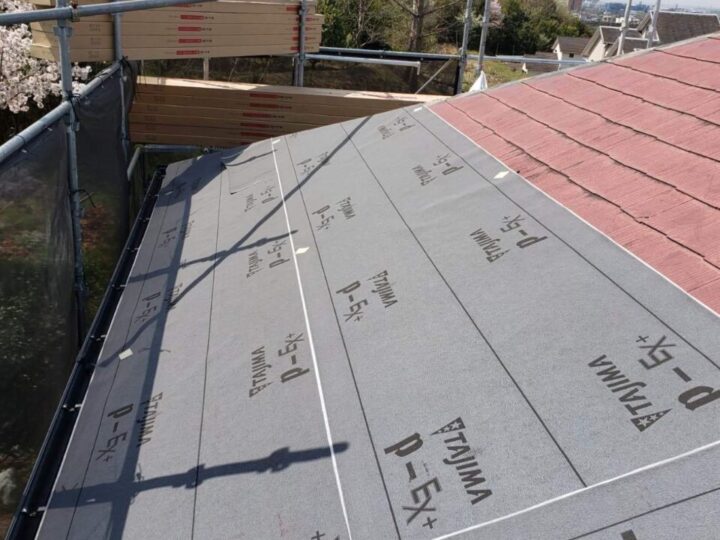 屋根　防水シート設置