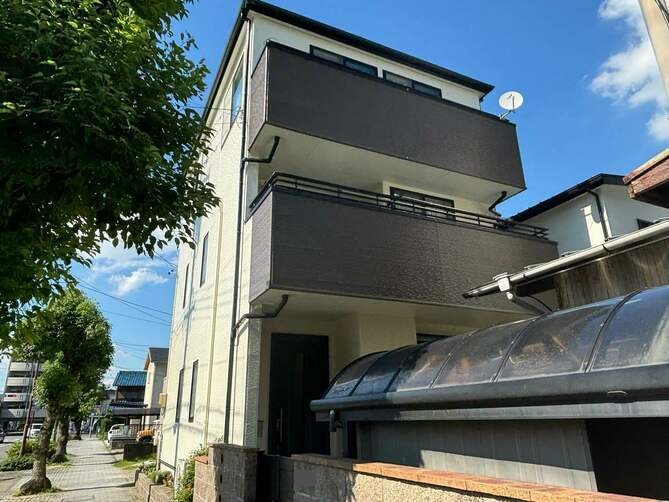 岩倉市Ｓ様邸　外壁塗装工事・コーキング打ち替え、打ち増し工事・屋根塗装工事