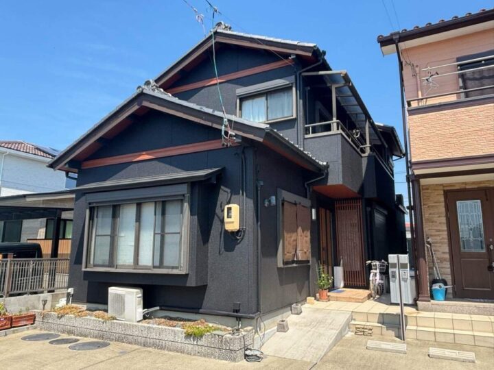 春日井市Ｋ様邸　外壁塗装工事　コーキング打ち替え、打ち増し工事　トップコート工事　玄関扉交換工事
