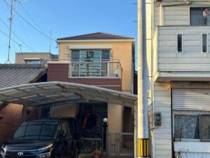 春日井市Ｔ様邸　外壁塗装工事　ガスケットプライマー工事　屋根カバー工事　トップコート工事　雨樋補修工事　カーポート平板交換工事