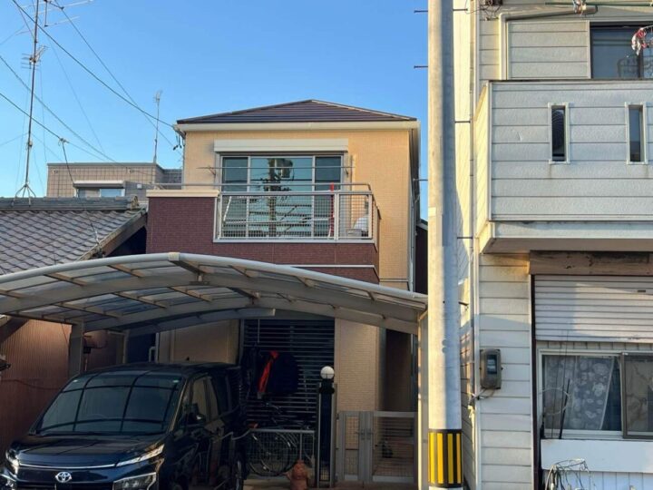春日井市Ｔ様邸　外壁塗装工事　ガスケットプライマー工事　屋根カバー工事　トップコート工事　雨樋補修工事　カーポート平板交換工事