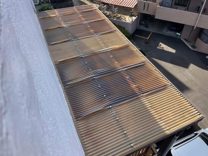 波板貼り替え 施工前