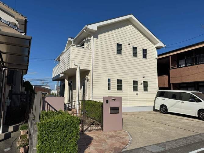 小牧市Ｆ様邸　外壁塗装工事　コーキング打ち替え、打ち増し工事　屋根塗装工事