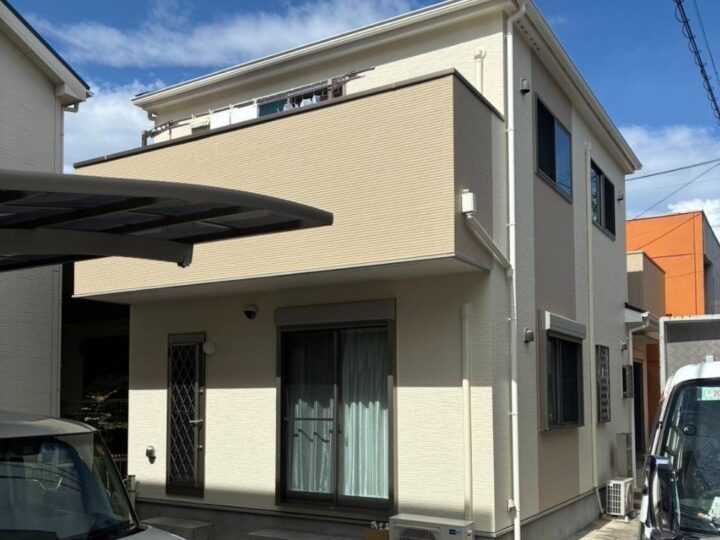 東区Ｇ様邸　外壁塗装工事　コーキング打ち替え、打ち増し工事　屋根塗装工事　トップコート工事　雨樋改修工事