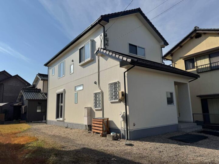 春日井市T様邸　外壁塗装工事　コーキング打ち替え、打ち増し工事　ベランダ防水工事