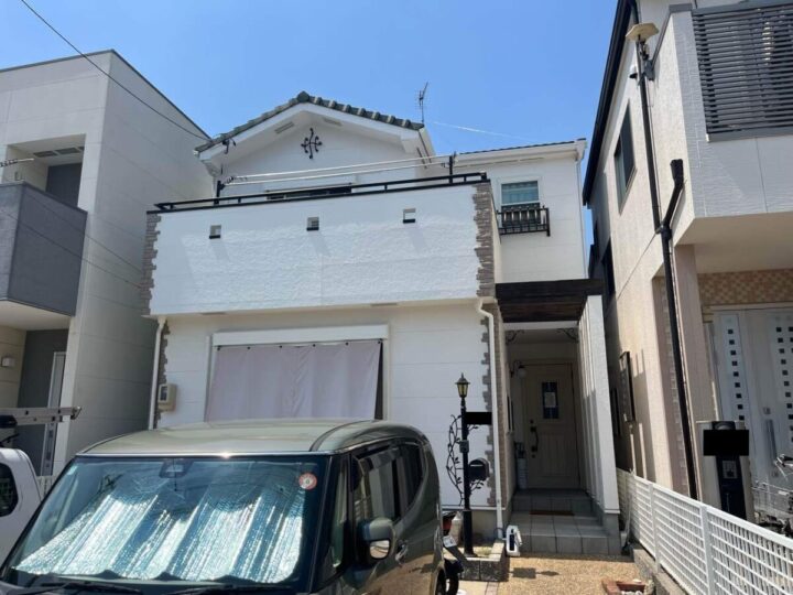 春日井市T様邸　外壁塗装工事　コーキング打ち替え、打ち増し工事　ベランダトップコート工事