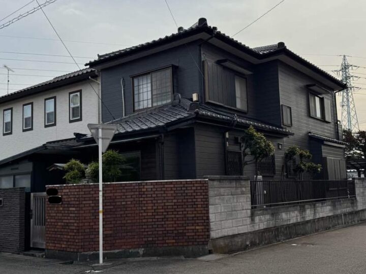 春日井市I様邸　外壁塗装工事　コーキング打ち替え、打ち増し工事　屋根漆喰工事　倉庫壁屋根塗装工事