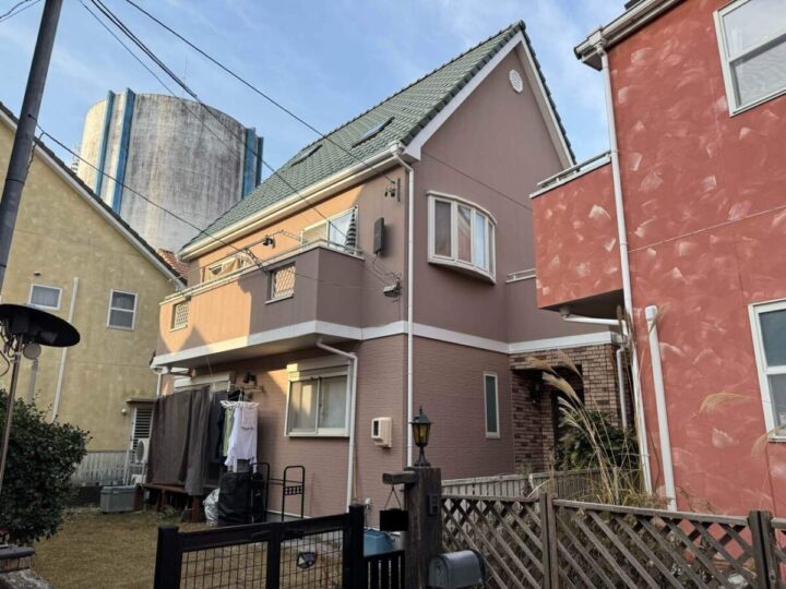 春日井市M様邸　外壁塗装工事　コーキング打ち替え、打ち増し工事　ベランダトップコート工事　幕板板金重ね貼り工事