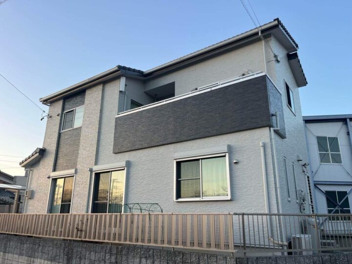春日井市S様邸　外壁塗装工事　コーキング打ち替え、打ち増し工事　ベランダトップコート工事