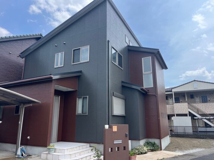 小牧市Ｍ様邸　外壁塗装工事　コーキング打ち替え・打ち増し工事　屋根カバー工事　防水工事