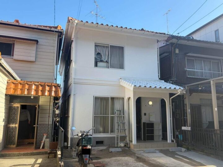 外壁塗装工事　屋根漆喰工事　雨樋改修工事