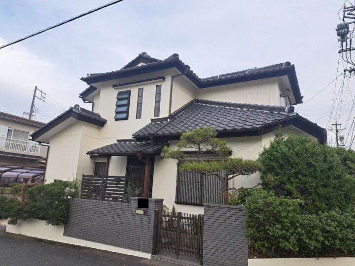 小牧市H様邸　外壁塗装工事　コーキング打ち増し工事　屋根漆喰工事